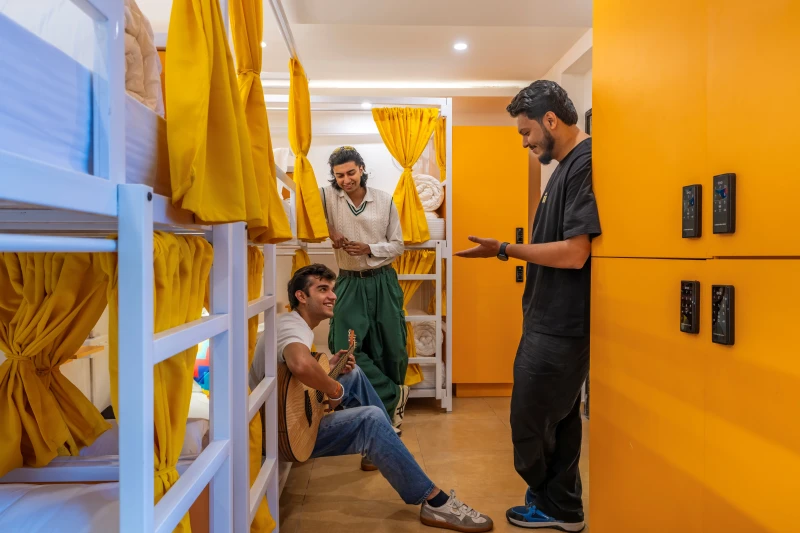 Bed in 6 Bed Mixed Dormitory Room with Ensuite Bathroom 8