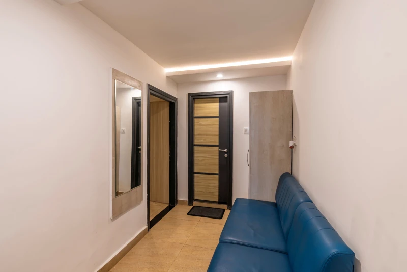 Deluxe Private Room with Living Room and Ensuite Bathroom 2