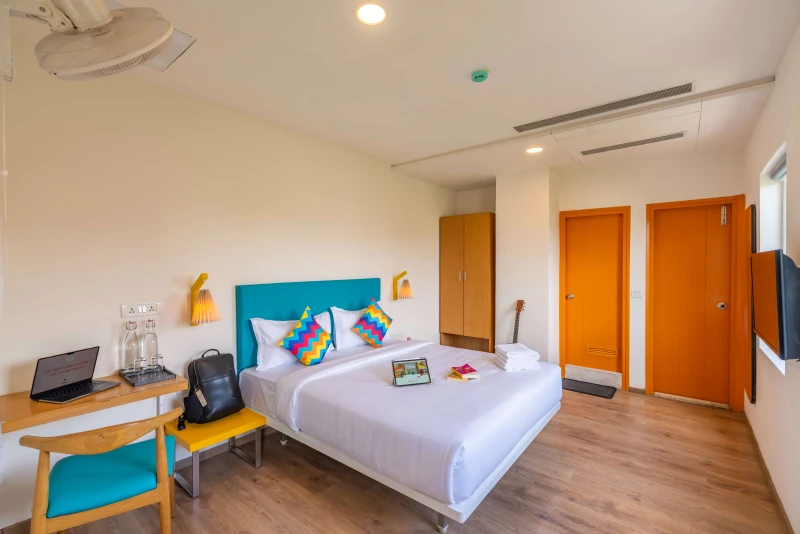 Deluxe Private AC Room with Ensuite Bathroom 5