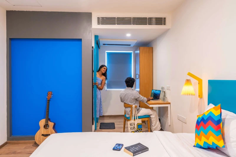Deluxe Private AC Room with Ensuite Bathroom 8