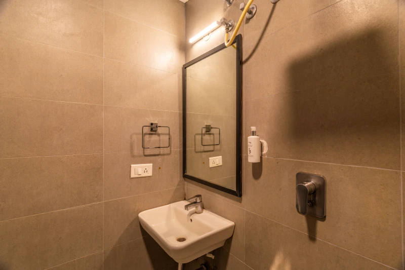 Bed in a 6 Bed Mixed AC Dormitory with Ensuite Bathroom 7
