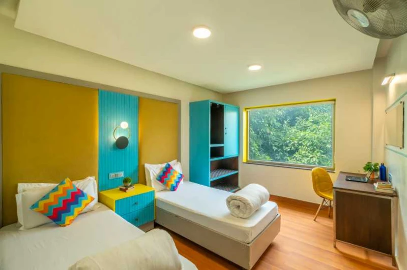 Deluxe Private AC Room with Ensuite Bathroom 4