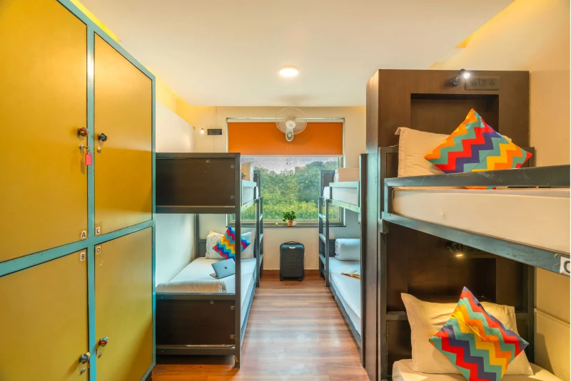 Bed in 6 Bed Mixed AC Dormitory Room with Ensuite Bathroom 2