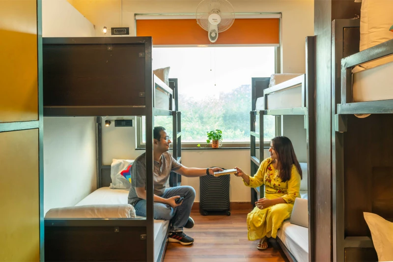 Bed in 6 Bed Mixed AC Dormitory Room with Ensuite Bathroom 3