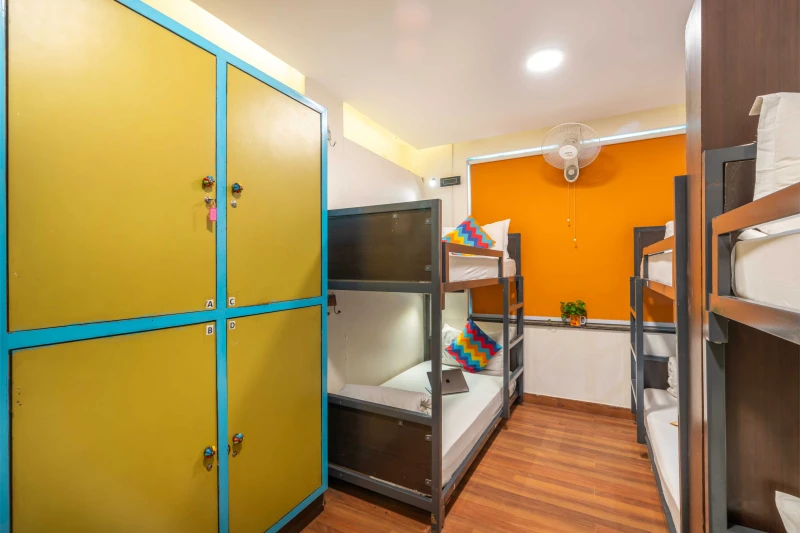Bed in 6 Bed Mixed AC Dormitory Room with Ensuite Bathroom 4